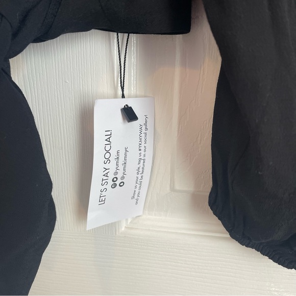 Yumi Kim Mi Amor Statement Front Tie Top with Elbow Length Blouson Sleeves Black - Picture 6 of 7